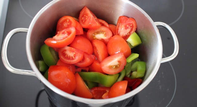 cuisson des tomates - Cocotte de légumes d'été et poulet cuit a l'étouffée