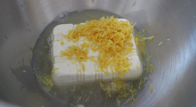 préparer le tofu, jus et zeste de citron et sirop d'agave - Vegan cake tofu, figues, citron amandes