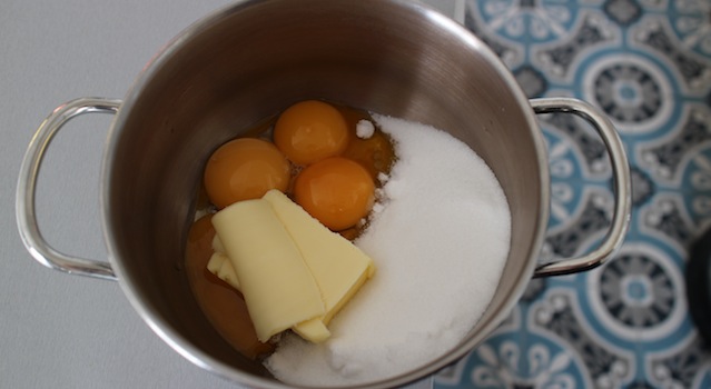 rassembler les ingrédients dans une casserole - Lemon curd maison