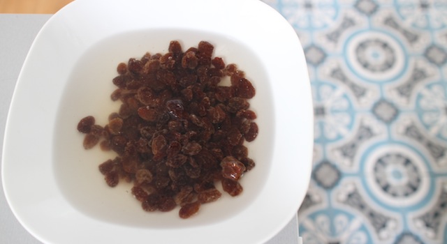 rehydrater les raisins secs - Tarte épinards, ricotta et raisins secs