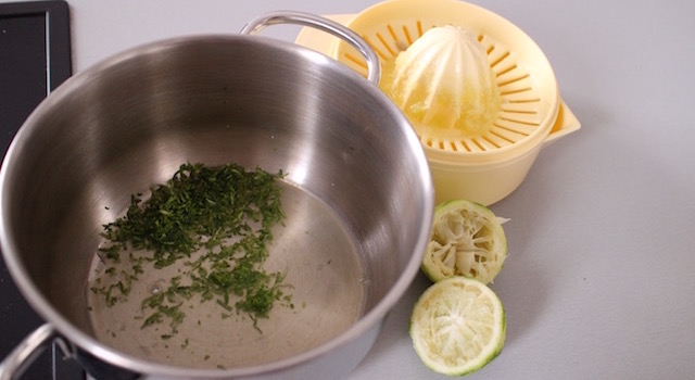 zester et presser le citron - Condiment exotique, accompagnement parfait pour poissons et viandes grillées