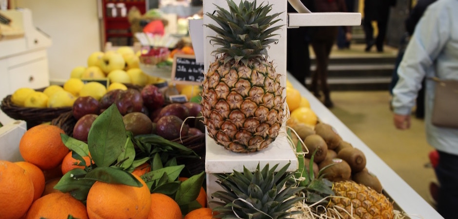 ananas du cameroun - Le marché de Talensac - la visite foodie à Nantes