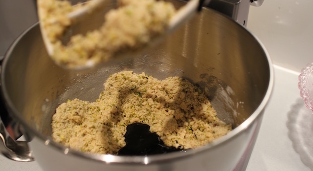 ajouter la pâte de pistache - Croustillant pistache