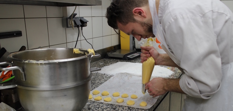 réalisation des chouquettes par un professionnel - Le pain, Anthony Bosson, L'Essentiel et la fête des pains