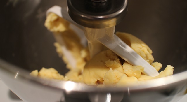 préparer la pâte brisée - Quiche aux blettes