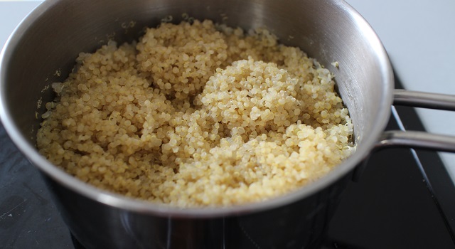 quinoa-cuit-assiette-bien-etre-healthy-bowl-equilibre