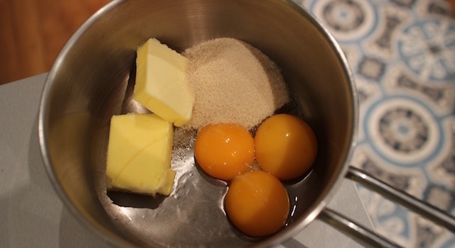 préparer le curd - Ananas moelleux en gâteau