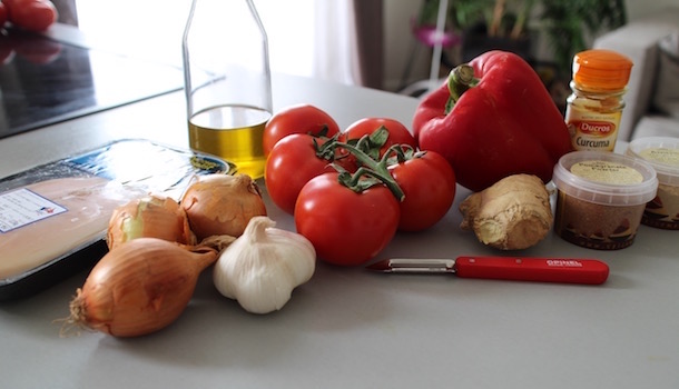 ingrédients du Poulet balti - tomate gingembre poivrons