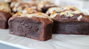 laisser les mini gâteaux refroidir avant de les démouler - - Gâteau extra fondant au chocolat et avocat