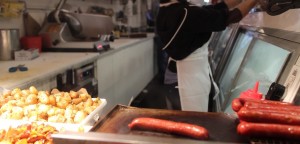 les saucisses un carton dans le monde entier - Pont de Brooklyn Manhattan New-York Foodie - le voyage gastronomique